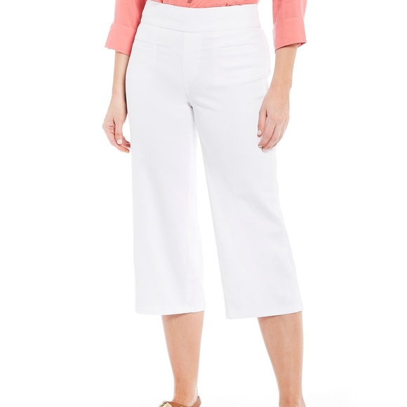 White Capri pants - Picture 2 of 8